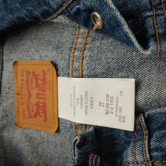 Jean jacket - Picture 1 of 2